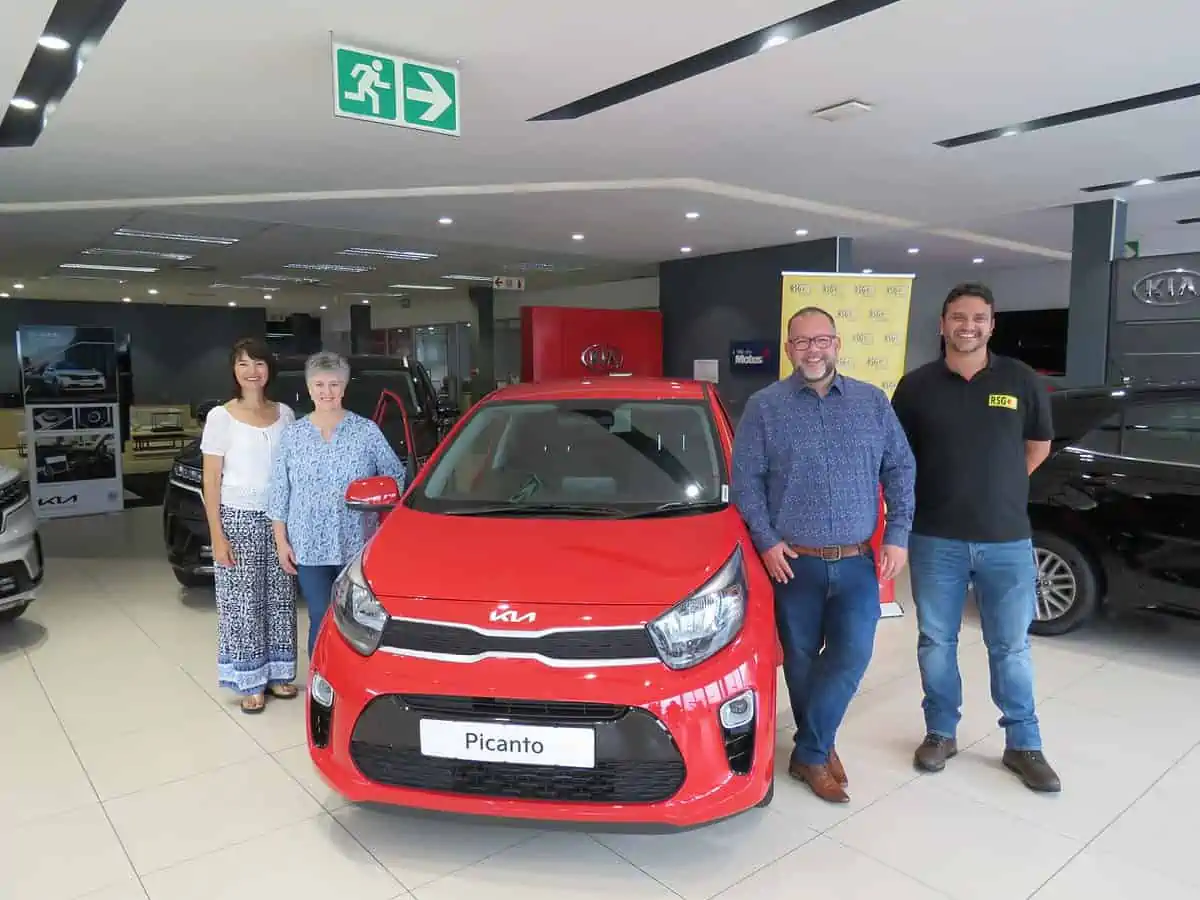 Kia vehicle handover - Beeld Children's Fund