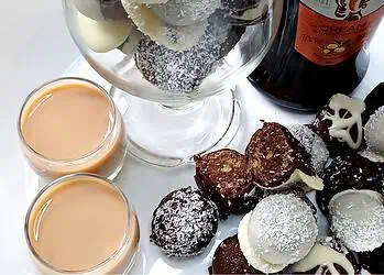 Creamy Amarula, Coconut and Chocolate Truffels