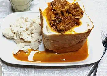 Lamb Curry Bunny Chow Recipe made easy.