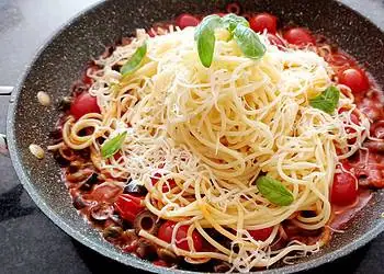 Easy Spagetti Puttanesca Recipe